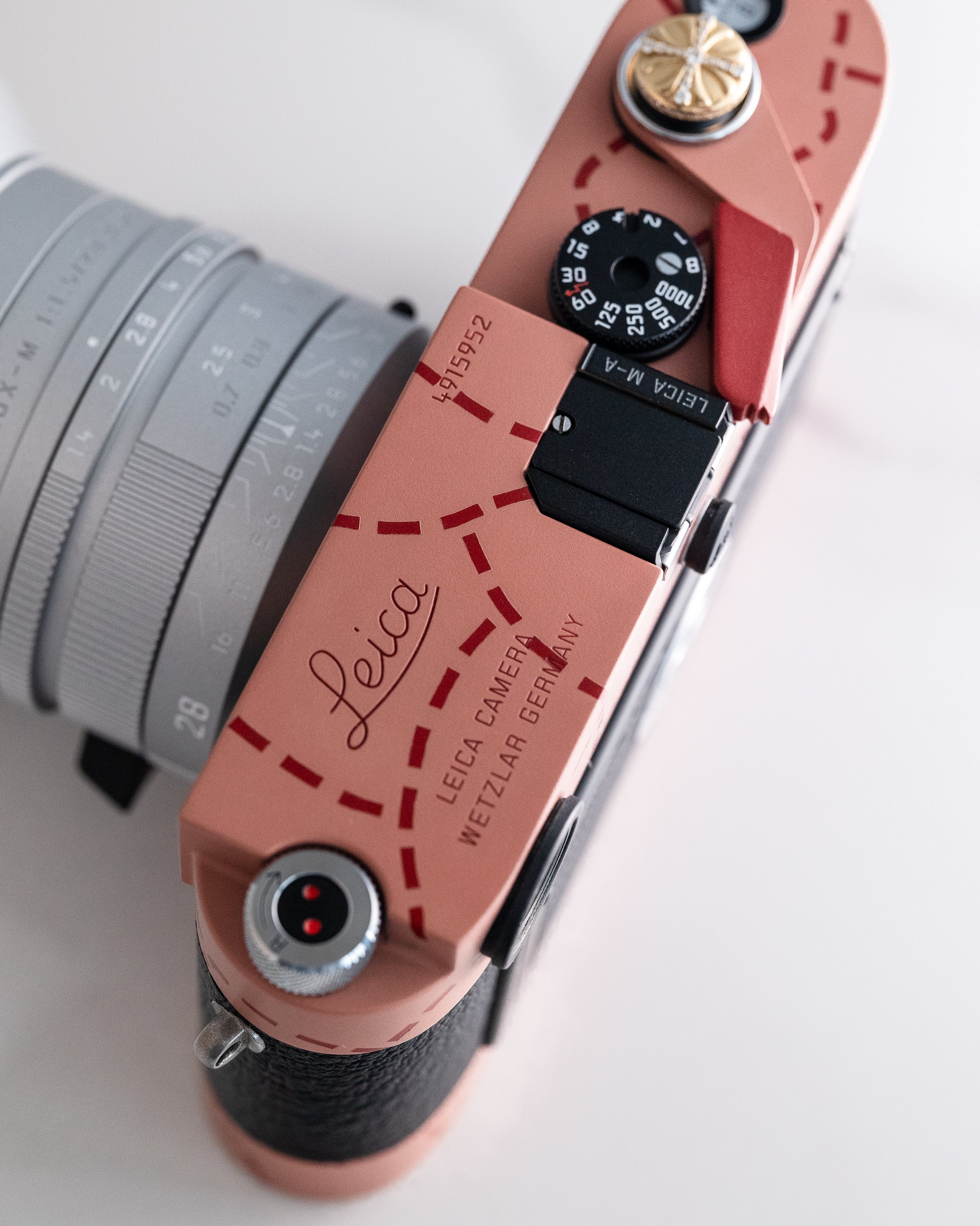 Ghost-FMR: 'Pink Pig' [Leica M-A Typ 127]