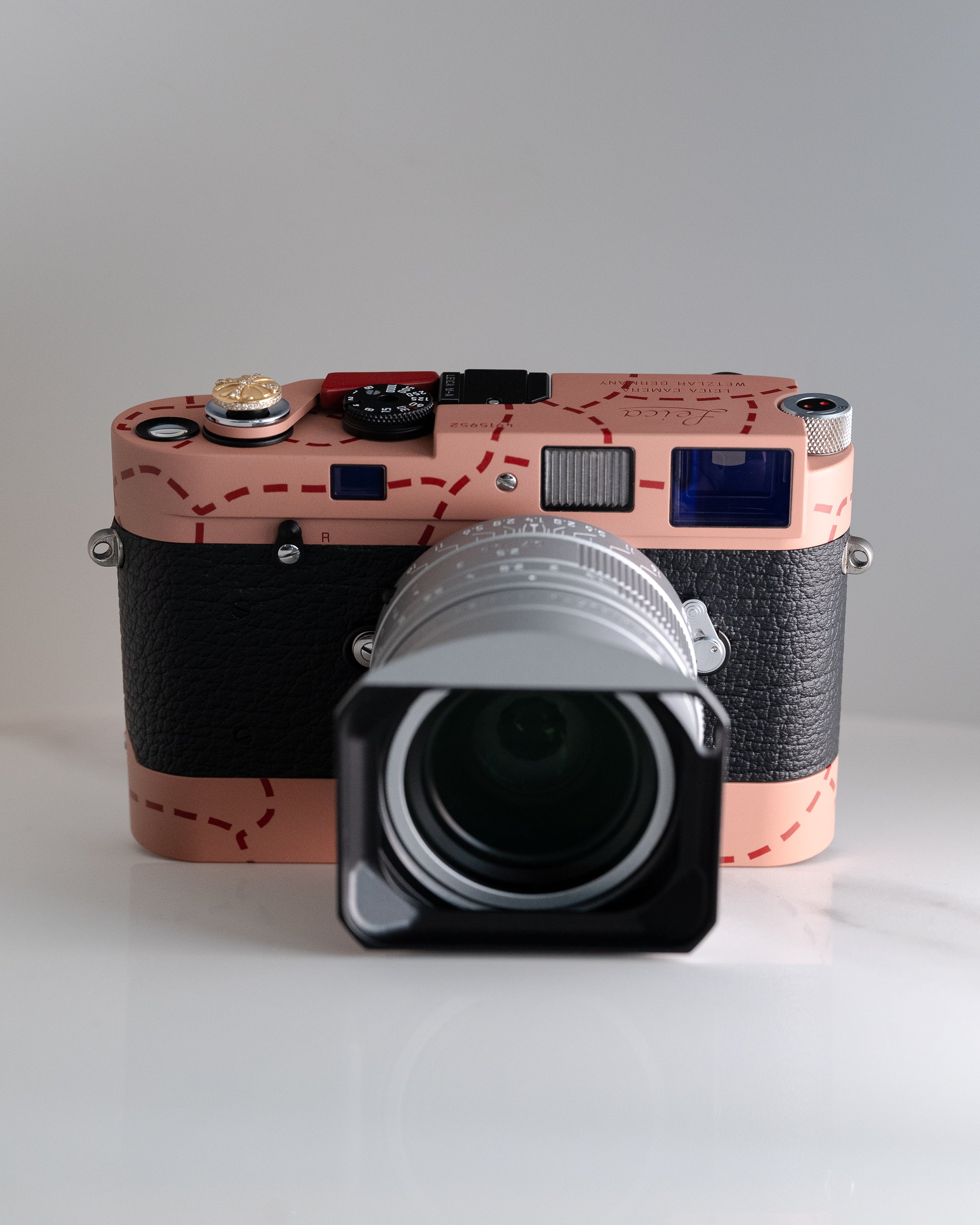 Ghost-FMR: 'Pink Pig' [Leica M-A Typ 127]